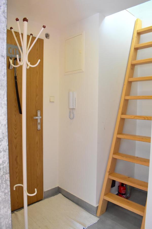 New Central Rooftop With Private Wellness, Sauna & Whirlpool Bath Прага Екстериор снимка