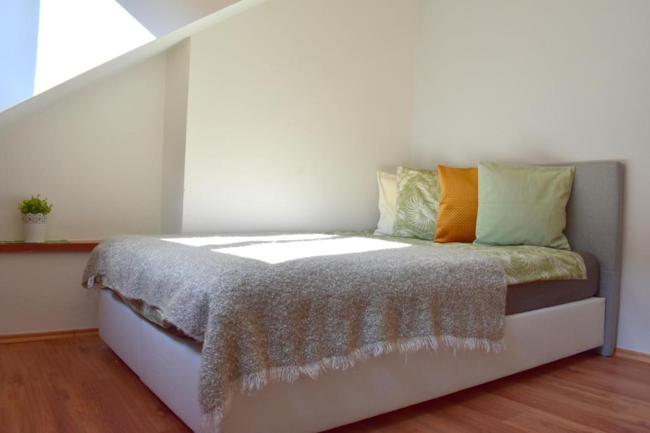 New Central Rooftop With Private Wellness, Sauna & Whirlpool Bath Прага Екстериор снимка